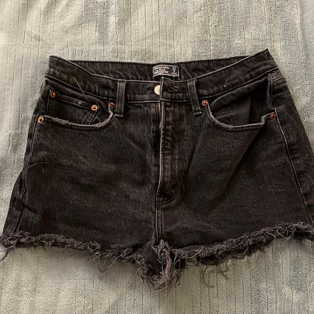 Black shorts size 27 Abercrombie & Fitch